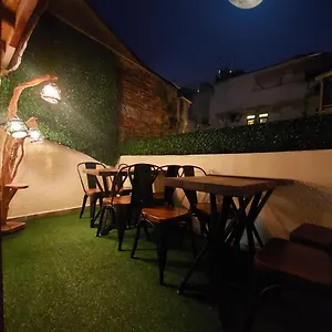 hostel-moon.istanbul-turkeyhotels.com/